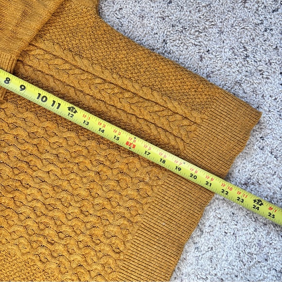 Cabincore normcore Mossimo Supply Co. Mustard Women’s Knit Sweater M - Picture 6 of 9